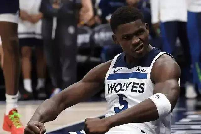 范戴克职业生涯8次与哈兰德交手 5胜3平未尝败绩