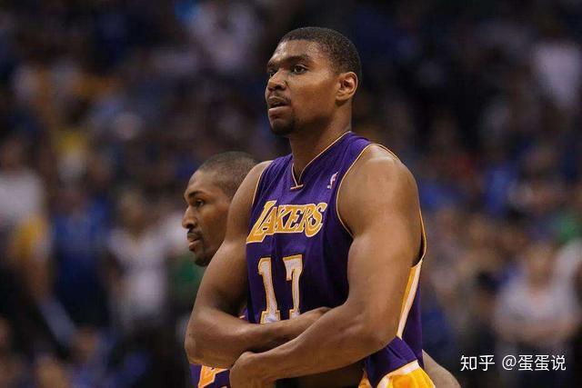 阿莫林执教曼联11场联赛 3胜2平6负排名联赛13位